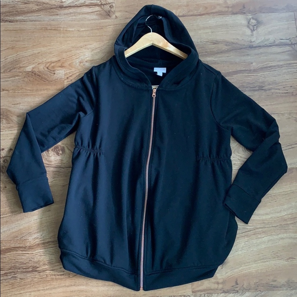 Isabel Maternity zip up 🤰